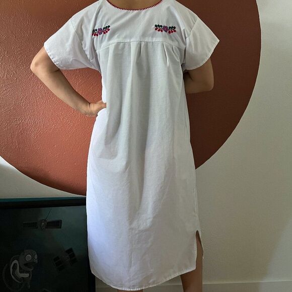 Mexican Oaxaca White multi colored EMBROIDERED‎ DRESS M boho sundress cotton - Picture 5 of 9